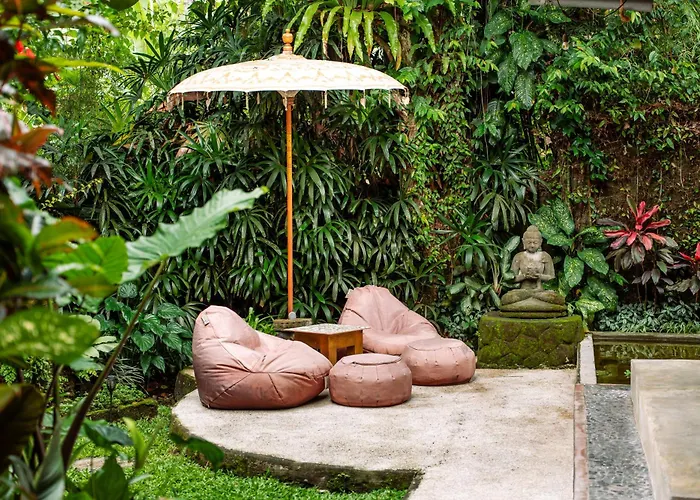 Barong Retreat With Hammock Terrace, Garden & Koi Pond * Ubud