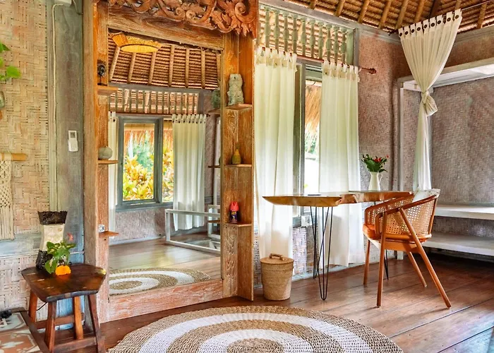 Barong Retreat With Hammock Terrace, Garden & Koi Pond Villa *