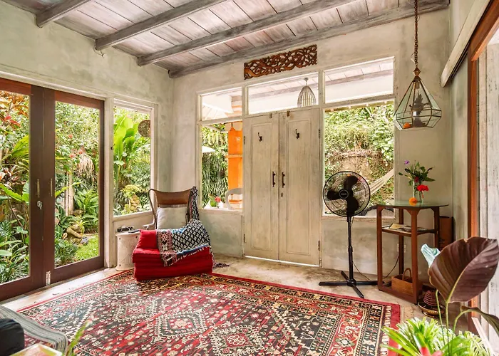 Villa Barong Retreat With Hammock Terrace, Garden & Koi Pond *