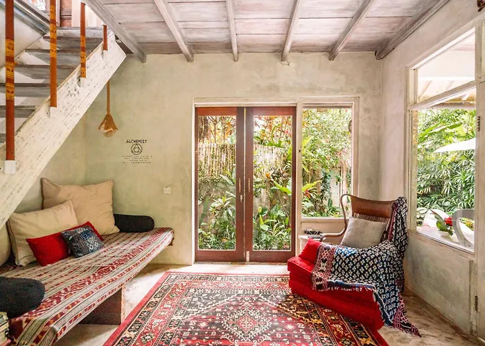 Villa Barong Retreat With Hammock Terrace, Garden & Koi Pond *